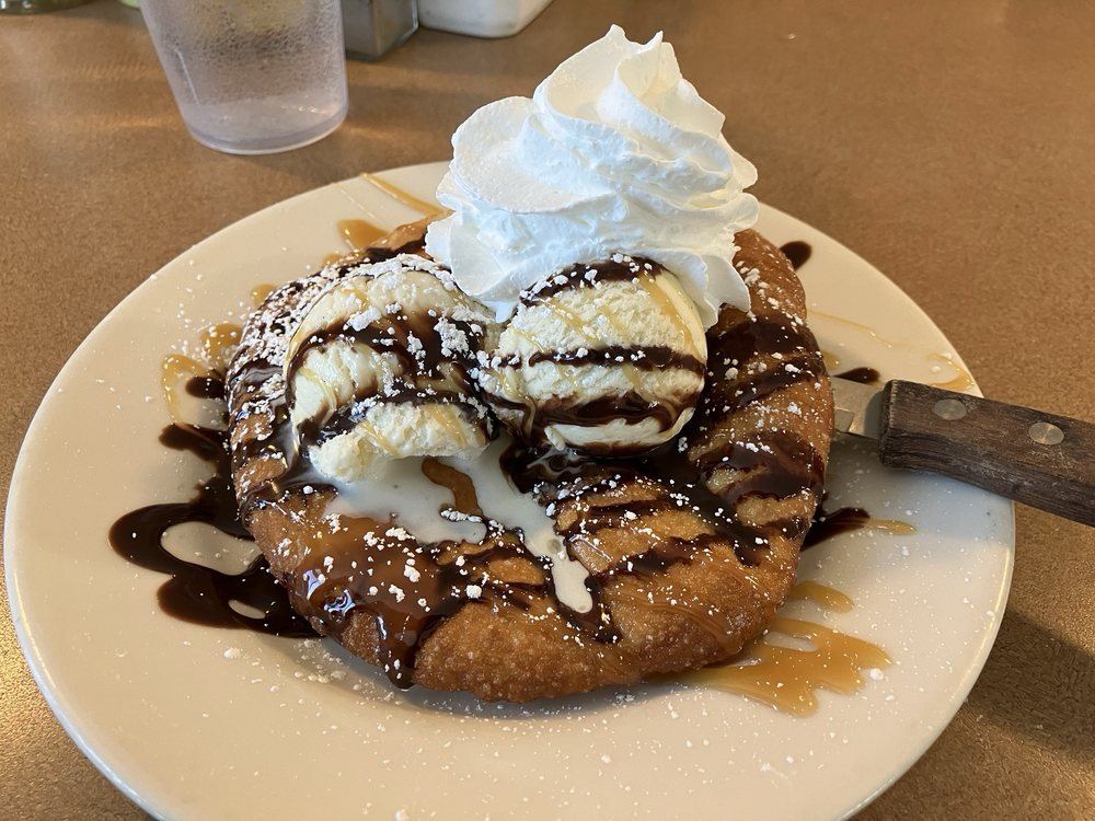 Utah scone with ice cream and chocolate